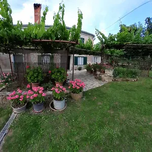 Apartma Fiorina Ferienhaus
