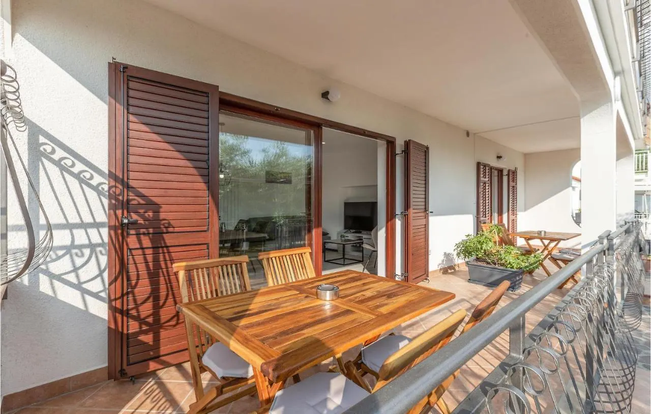 Lovely Apartment In Secovlje With House Sea View